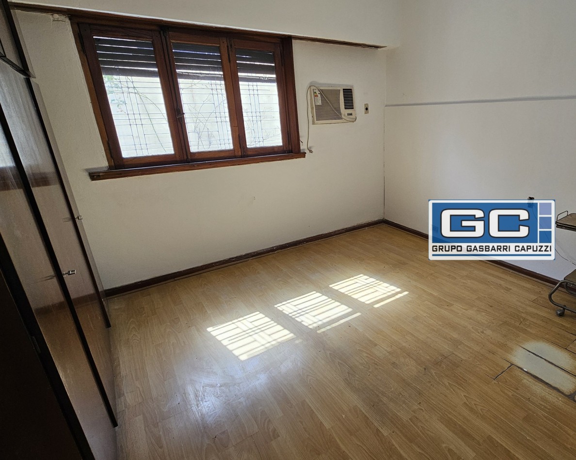 PH En Venta Al Frente Caseros Muy Amplio, Luminoso y Comodo